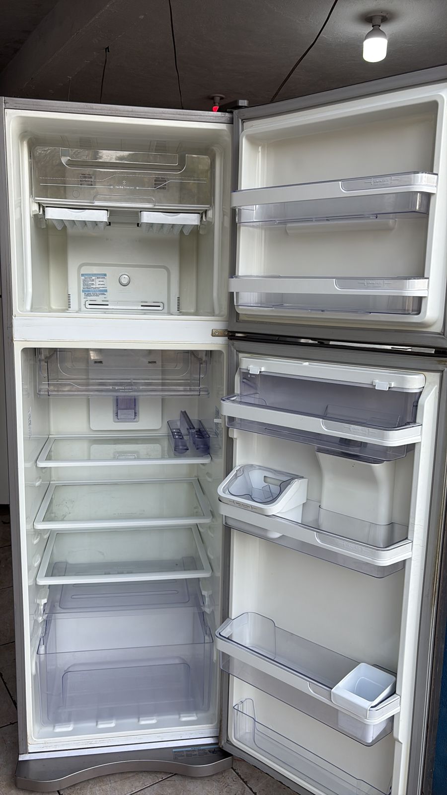 Geladeira Electrolux – 127v – Usada