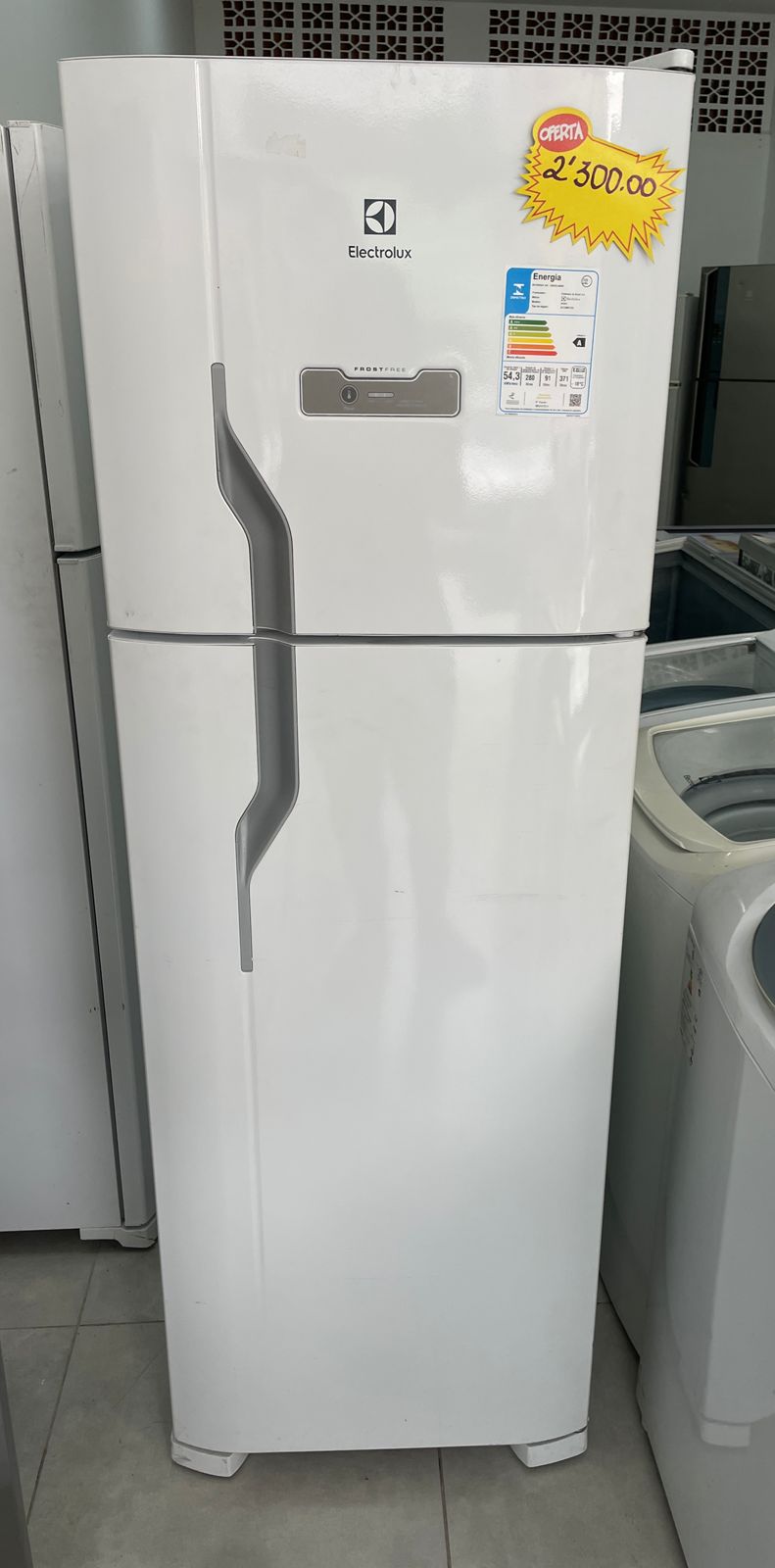 Geladeira Electrolux – 220v – Semi Nova