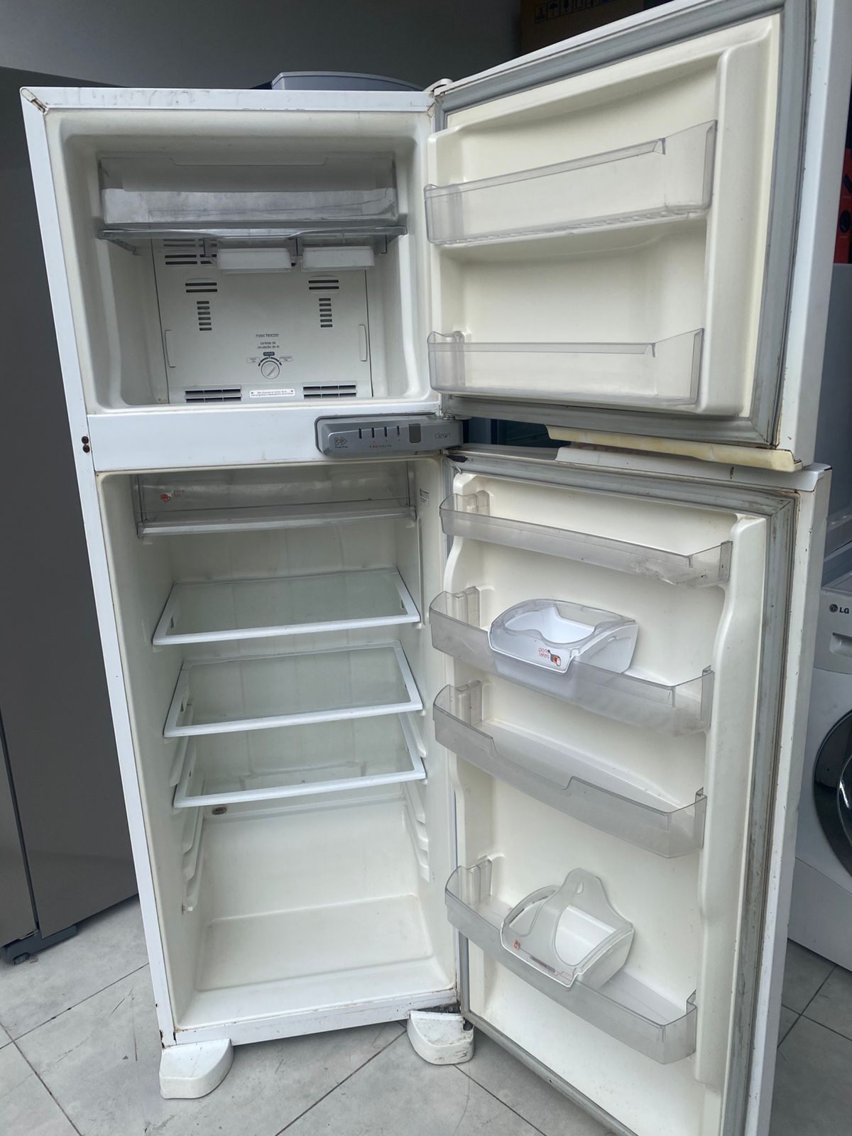 Geladeira Brastemp (Faltando Peças)