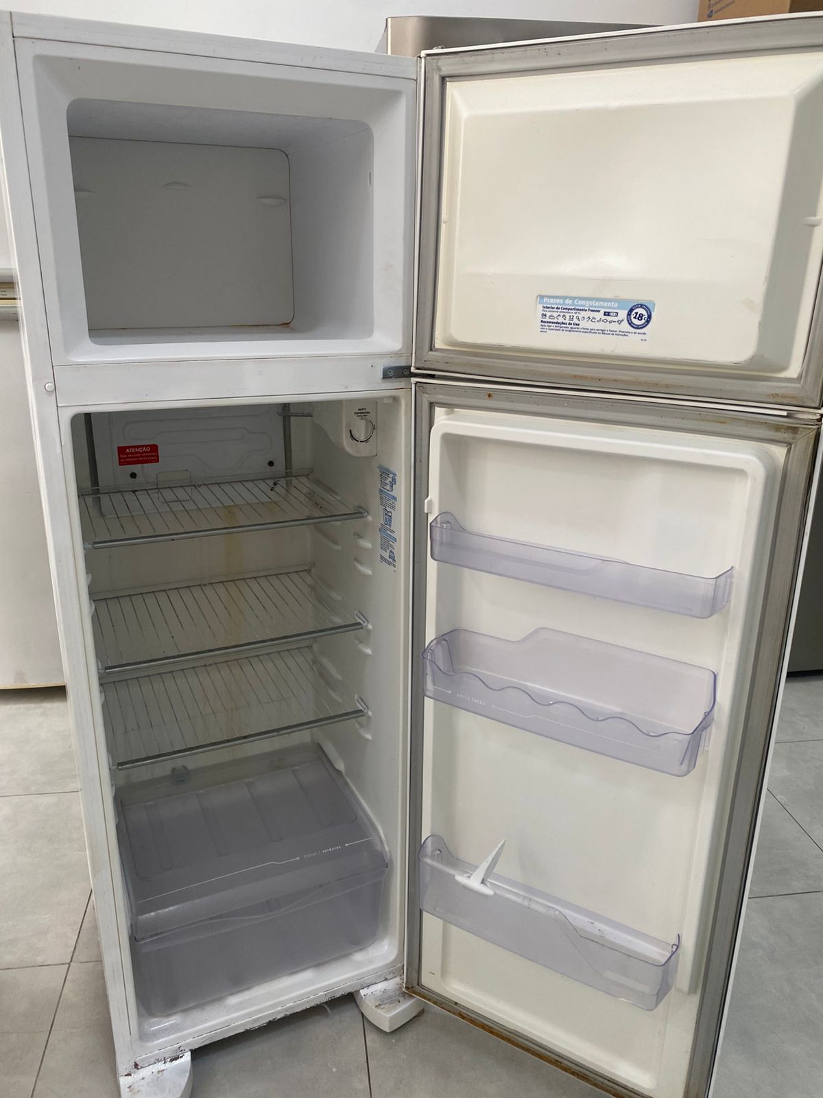 Geladeira Electrolux – Gelo Seco