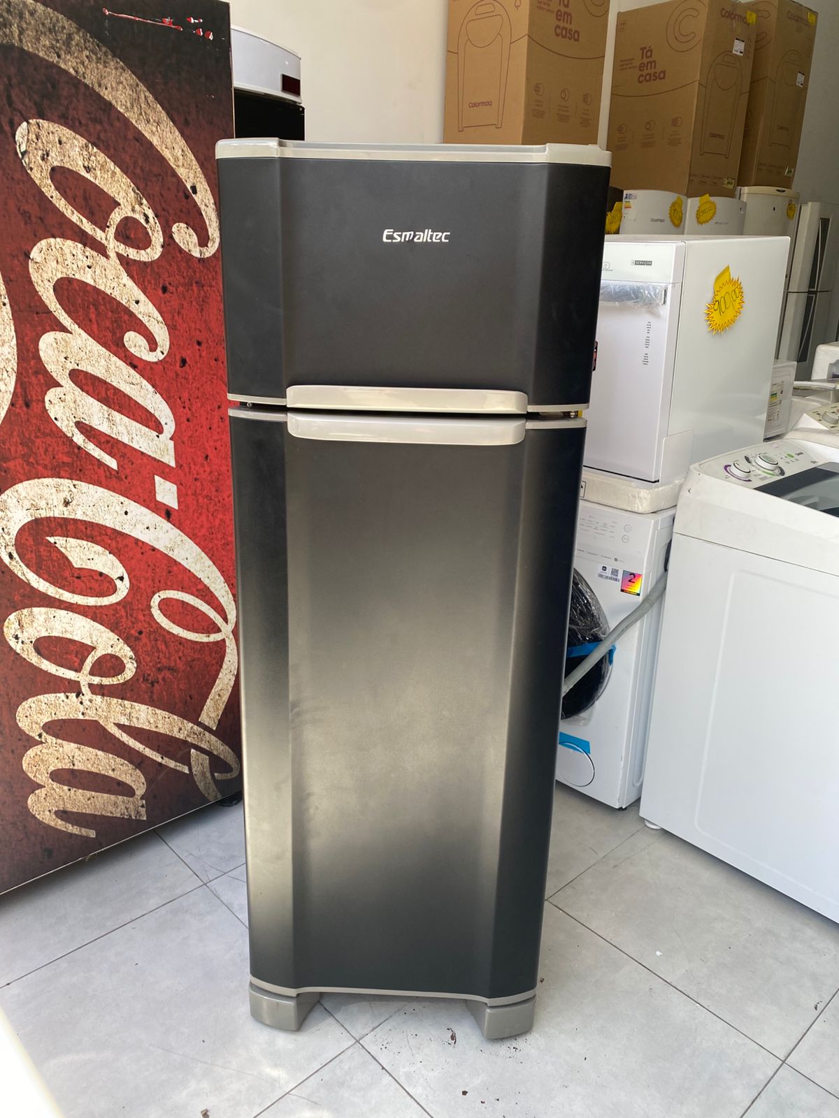 Geladeira Esmaltec