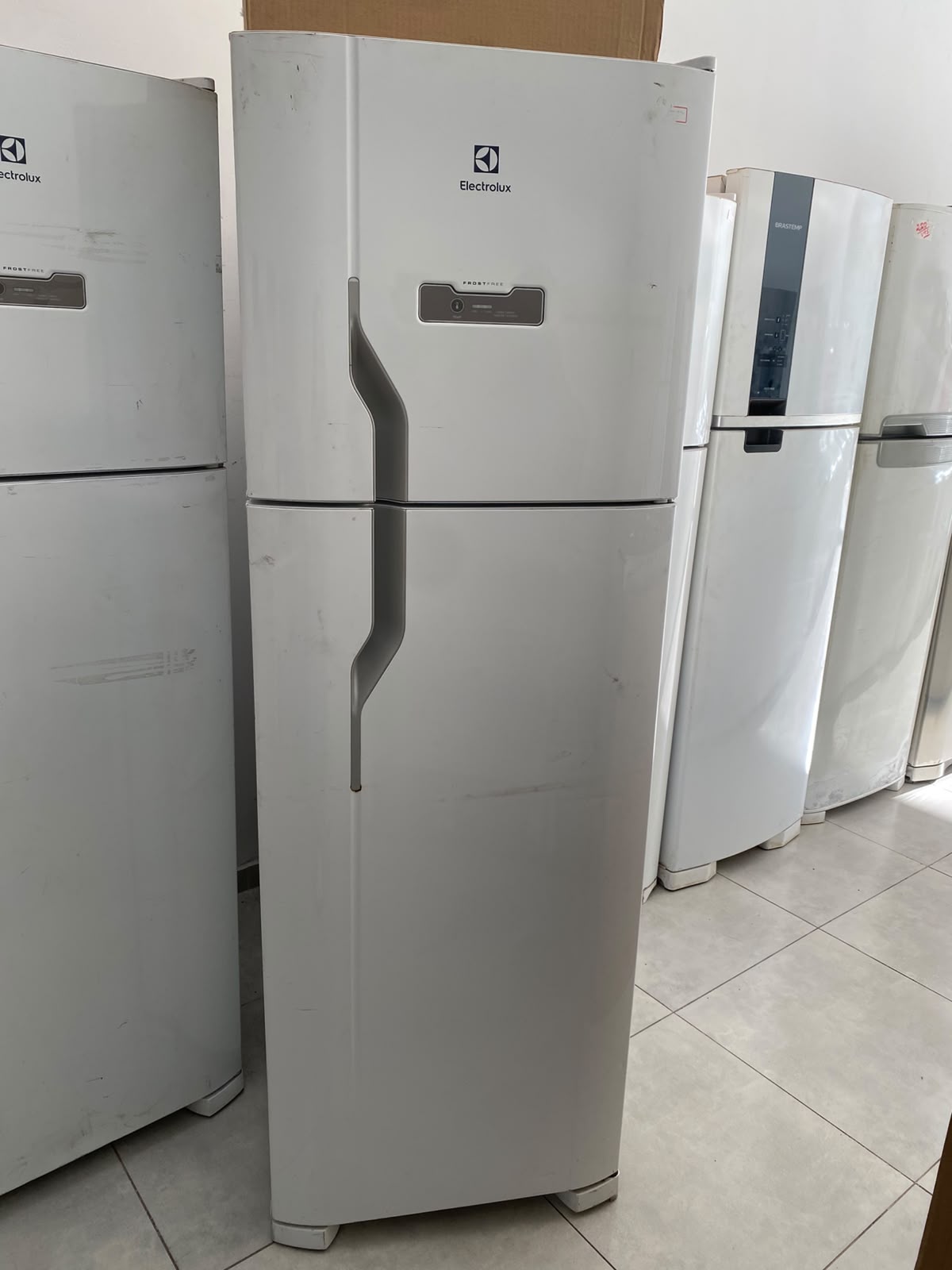 Geladeira Electrolux – DFN41 371 LITROS