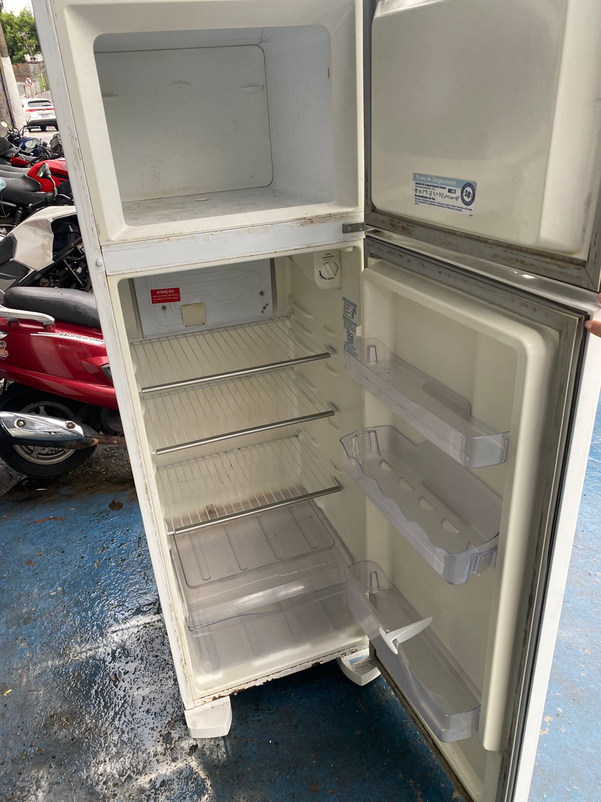 Geladeira Electrolux – Gelo Seco
