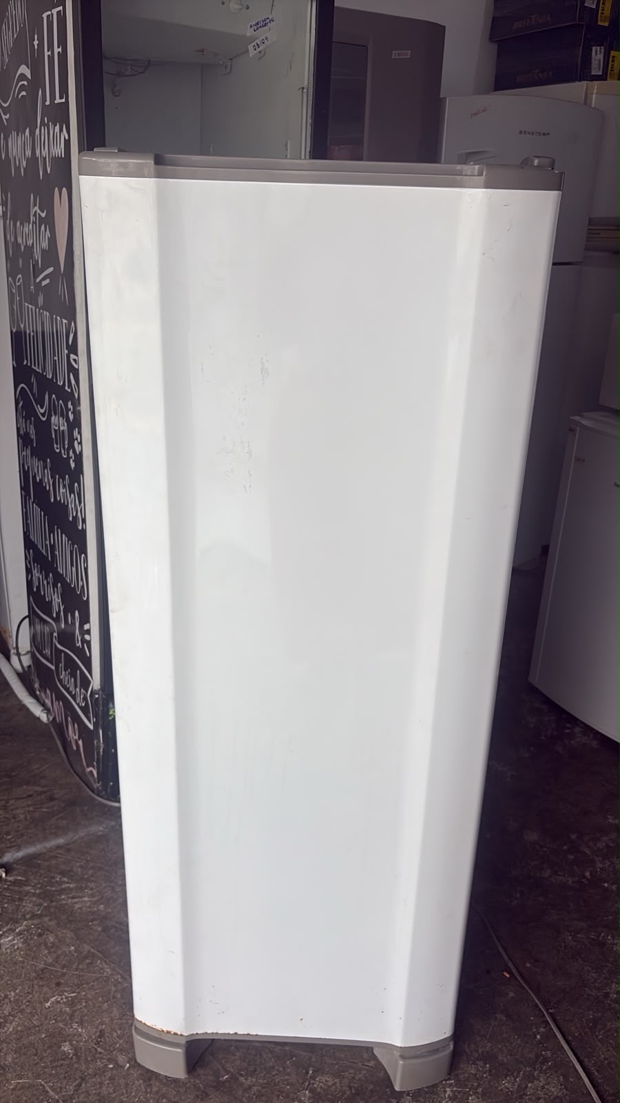 Geladeira Esmaltec